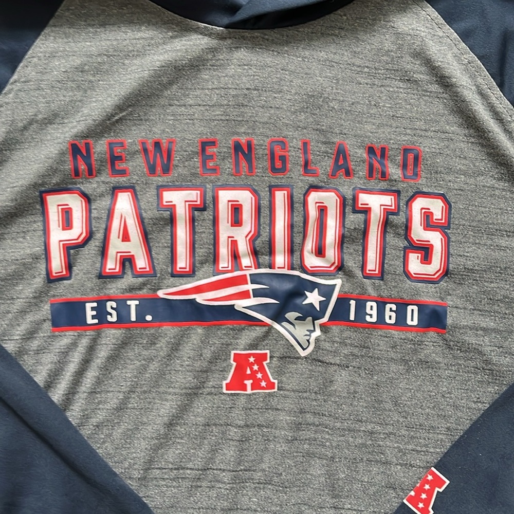 New England Patriots Lightweight Hoodie - Picture 2 of 6